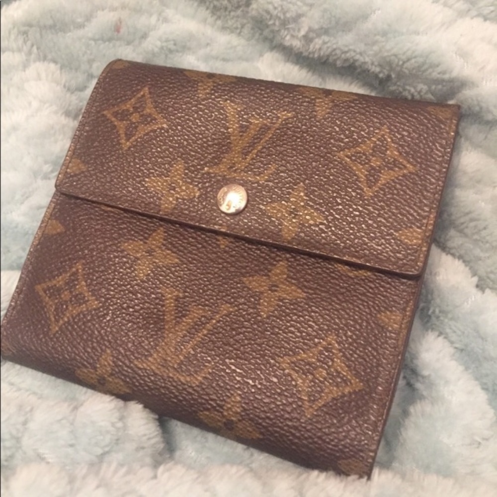 Vintage Louis Vuitton wallet- no code or model#
